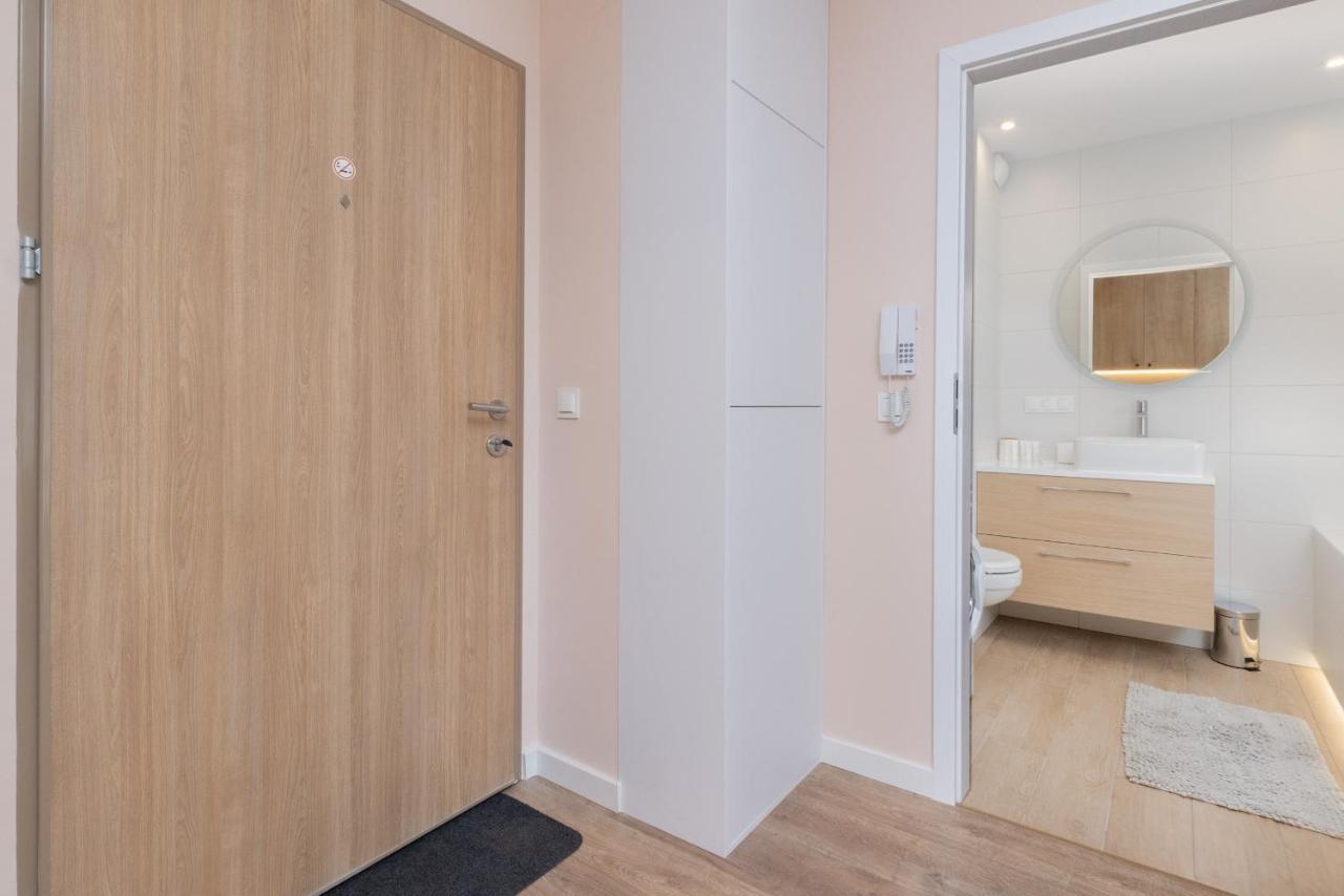Osiedle Latarnikow Apartment With Parking Gdansk By Noclegi Renters Exteriör bild