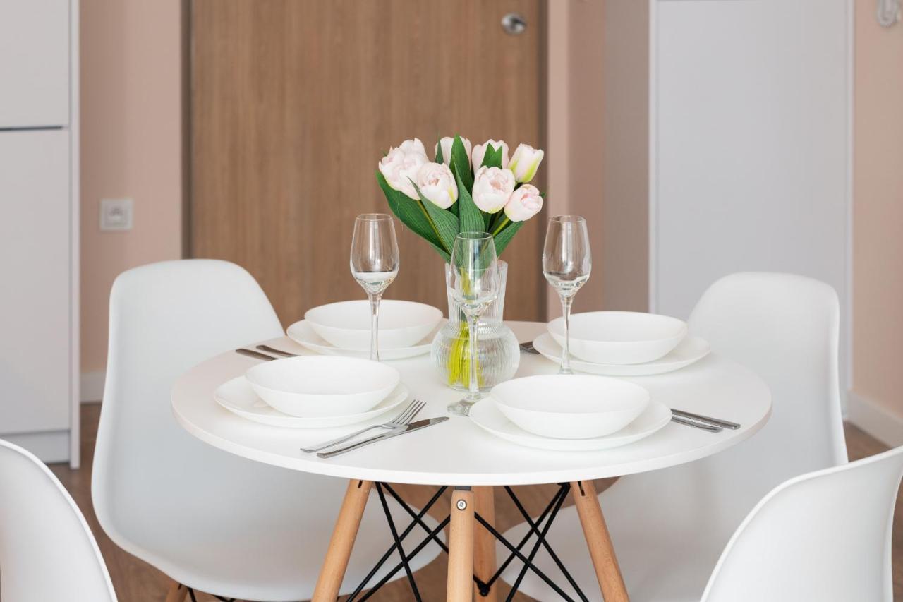 Osiedle Latarnikow Apartment With Parking Gdansk By Noclegi Renters Exteriör bild